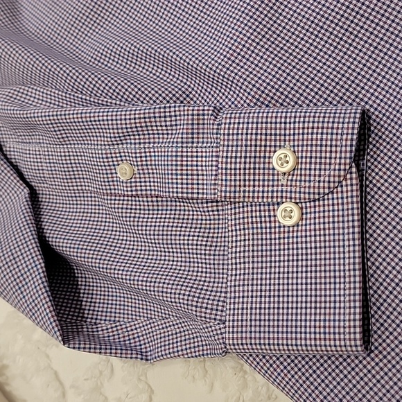Jos A. Bank Traveler men's shirt - Picture 2 of 5